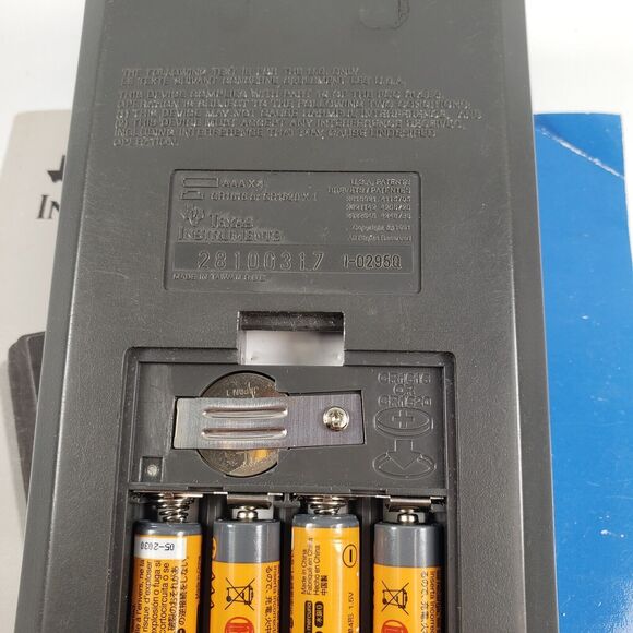 Texas Instruments TI-82 Graphing Calculator Mathematics With Manual - Picture 9 of 16